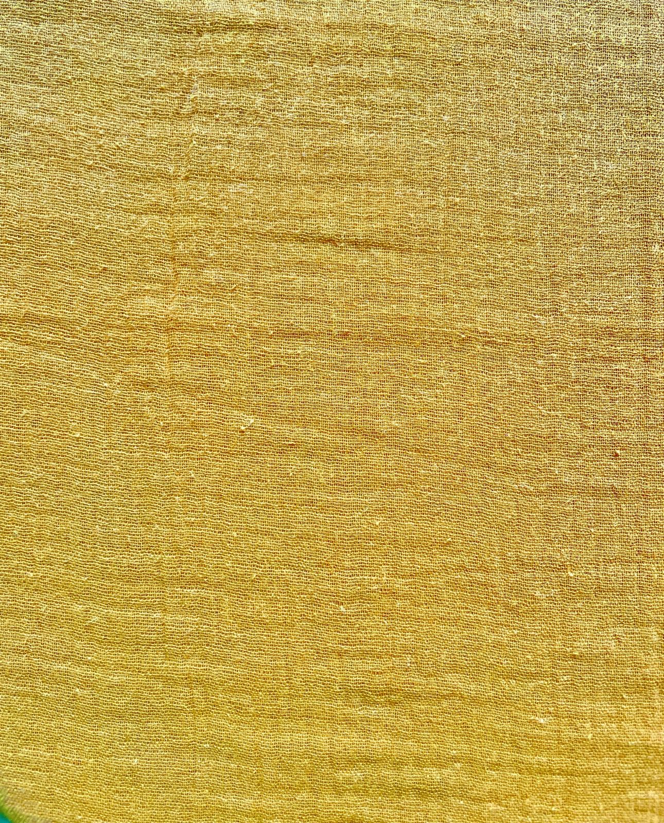 Strukturierter Musselin Stoff in Senfgelb aus reiner Baumwolle, Meterware für Bekleidung und Babyartikel.