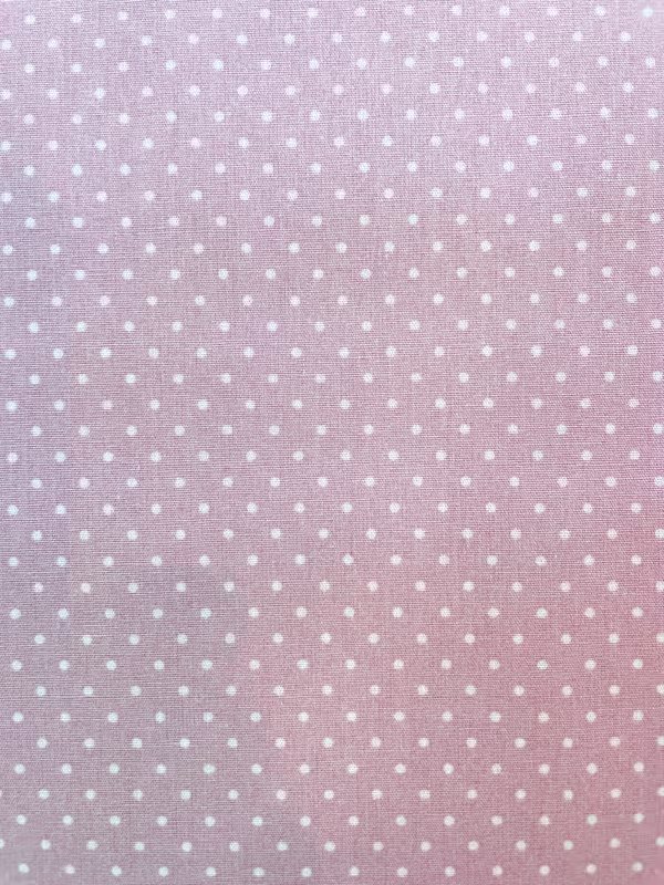 Hochwertiger Baumwollstoff in Altrosa mit feinem weißen Pünktchen-Muster, 150 cm breite Webware für Bekleidung und Dekoration.