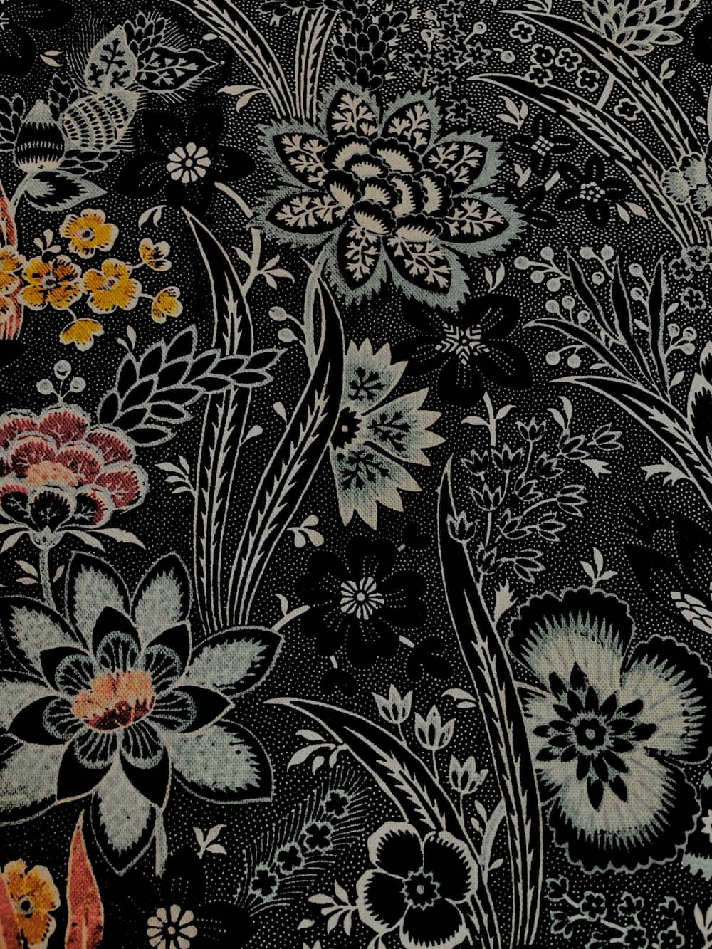 Deko Stoff anthrazit mit Blumenmuster Deko Stoff anthrazit mit Blumenmuster