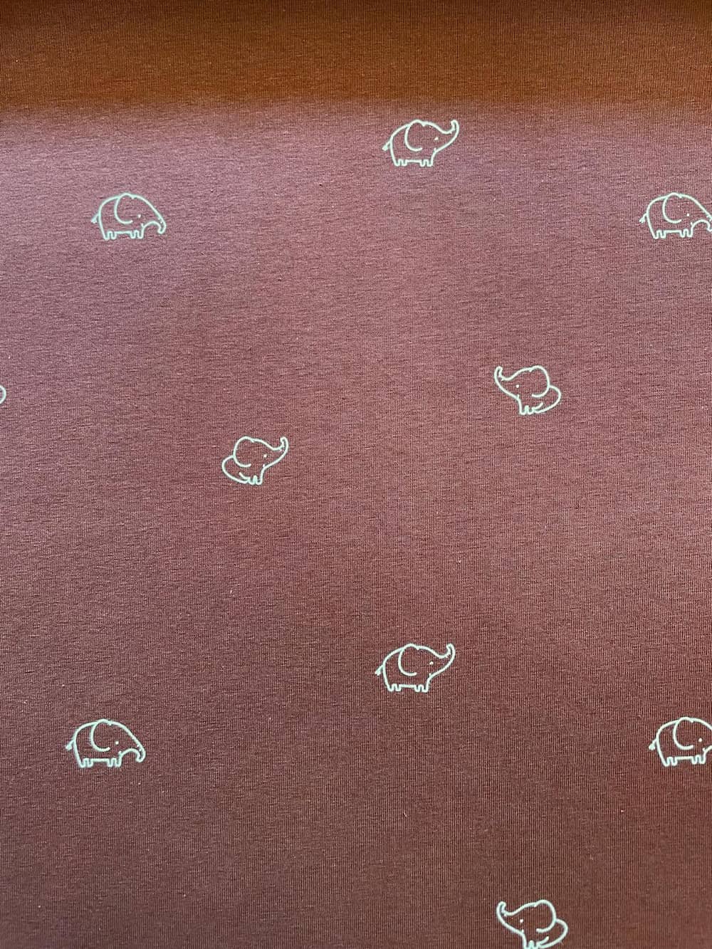 Baumwolljersey „Kleine Elefanten“ – Rostbraun Baumwolljersey „Kleine Elefanten“ – Rostbraun
