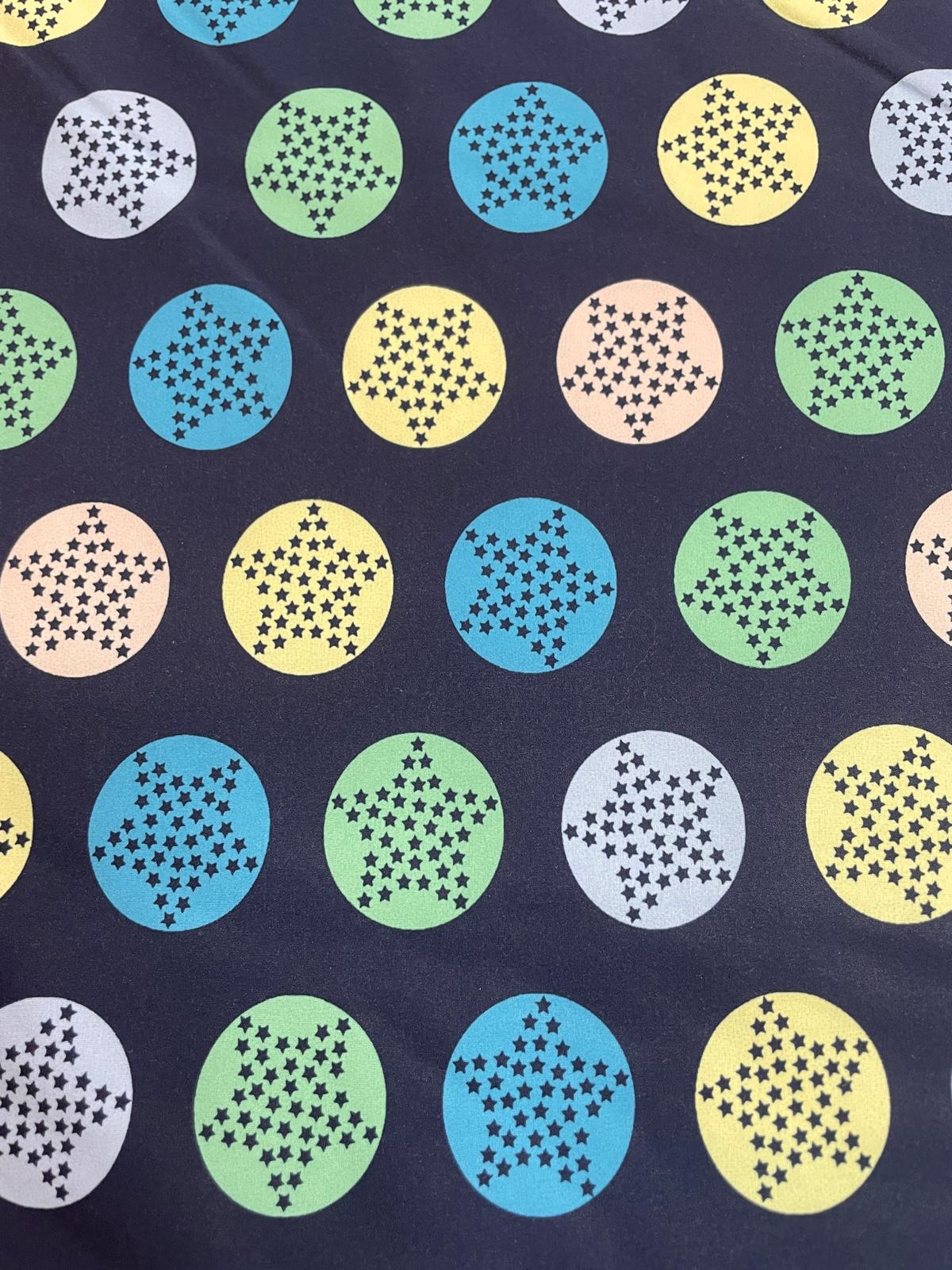 Softshell dunkelblau mit Sternen / Kreisen bunt