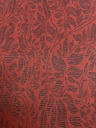 Jacquard rost mit Blütenmuster