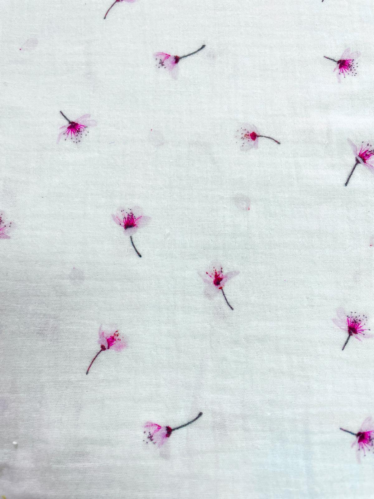 Musselin weiss mit Kirschblüten