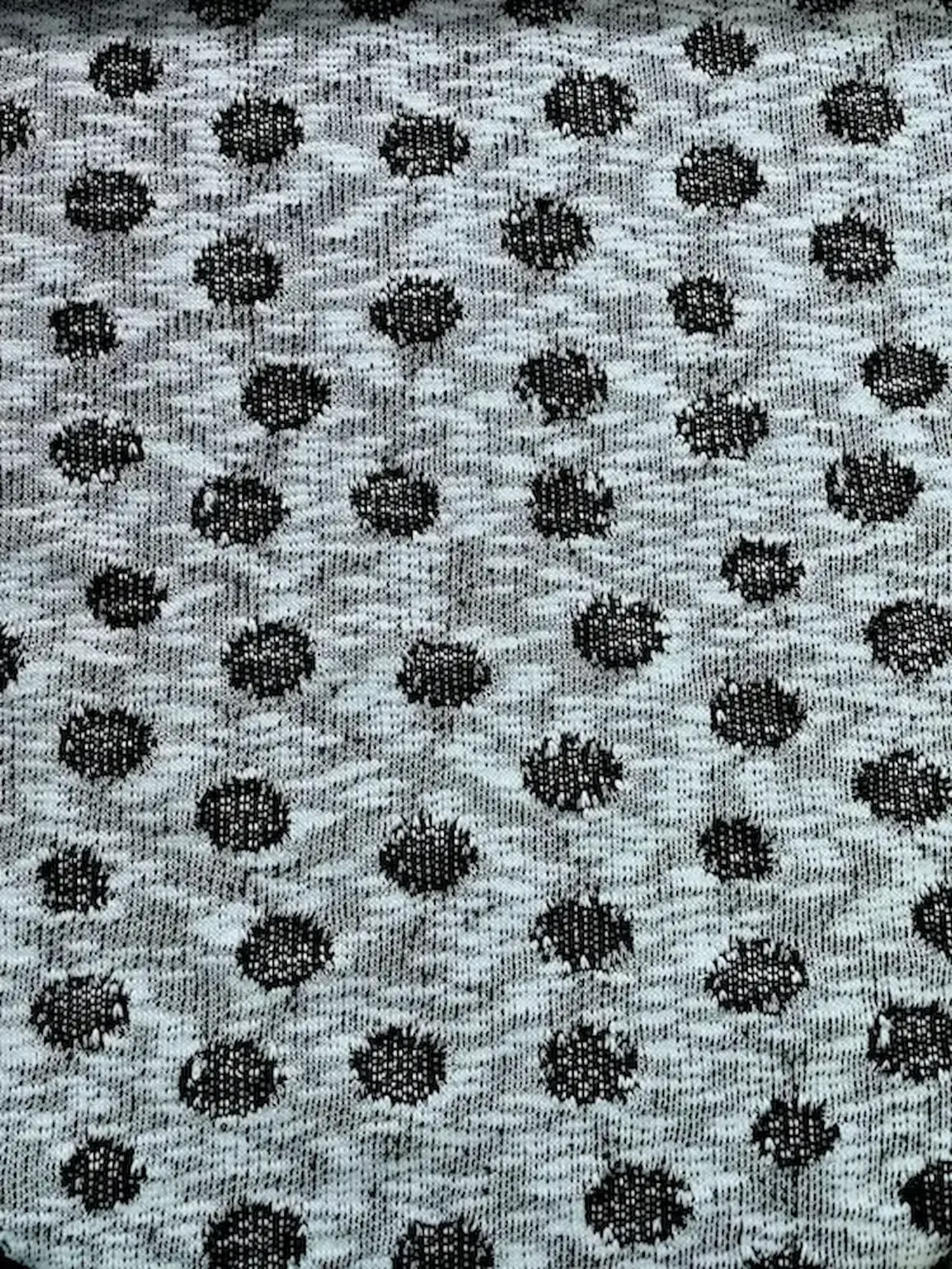 Feinstrick "Heather Dot" mit Punkten grau melange Feinstrick "Heather Dot" mit Punkten grau melange