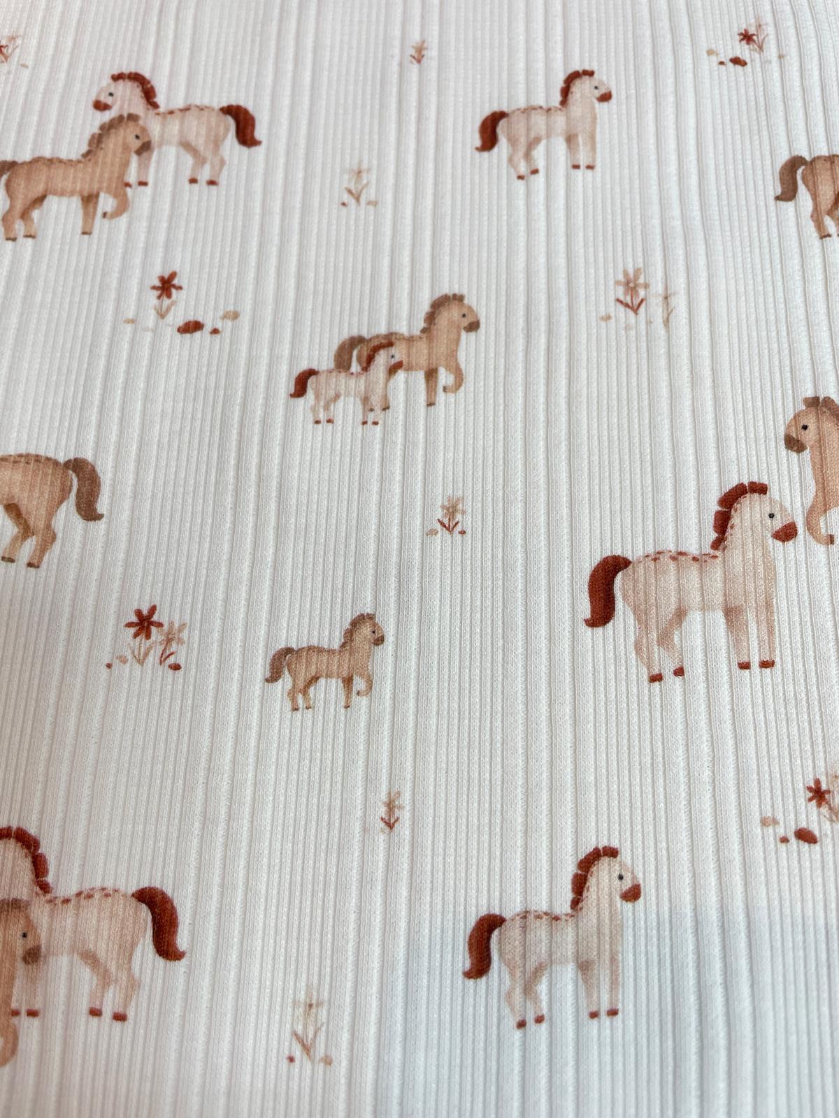 Rippstrick Jersey   Stoff mit Pferden